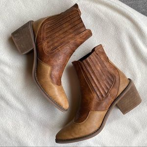 Seven7 Women's Tuxedo Cowboy Vegan Leather Boots
